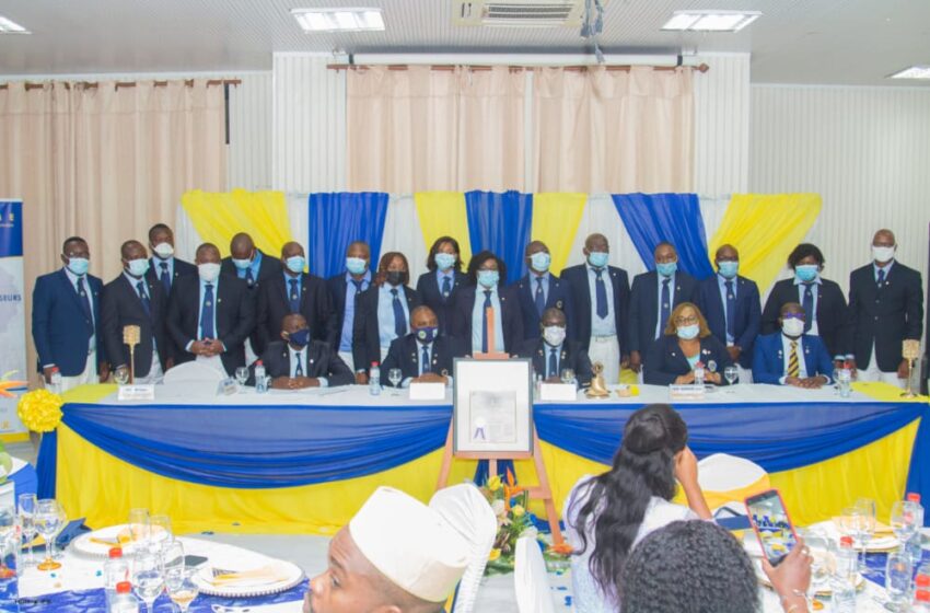  Vie des Club Lions : Cotonou les Bâtisseurs intronise 18 nouveaux membres