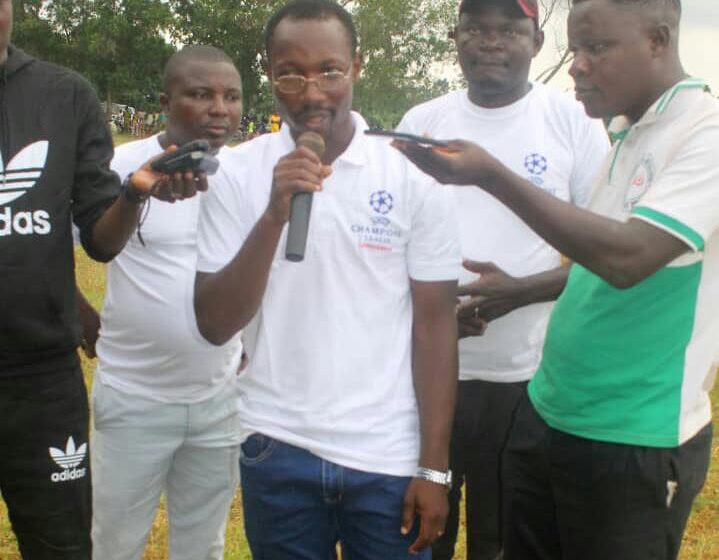  Football- Amos Champions League LANGANFIN: Amos LANGANFIN occupe la jeunesse de Zogbodomey par le football