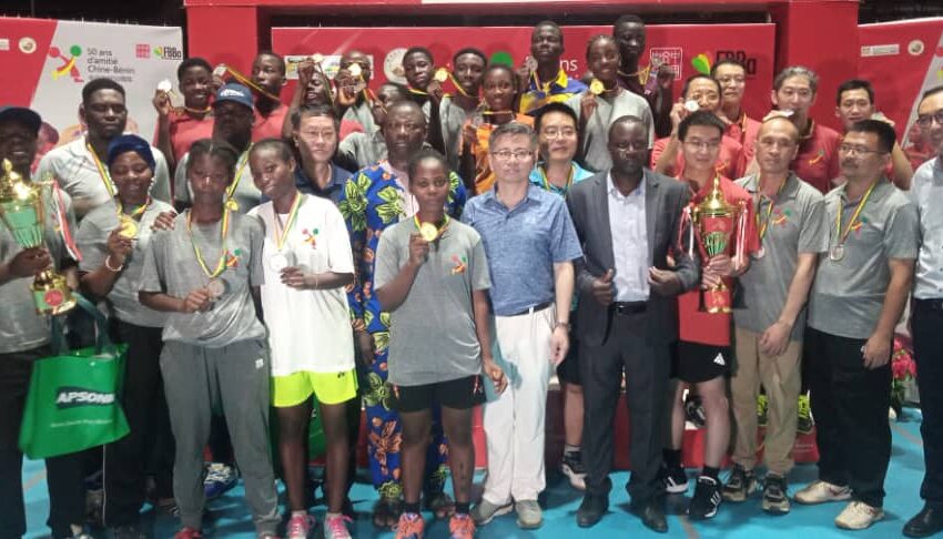  Badminton/ Open 50 ans d’amitié chine-Bénin : Les meilleurs badistes primés