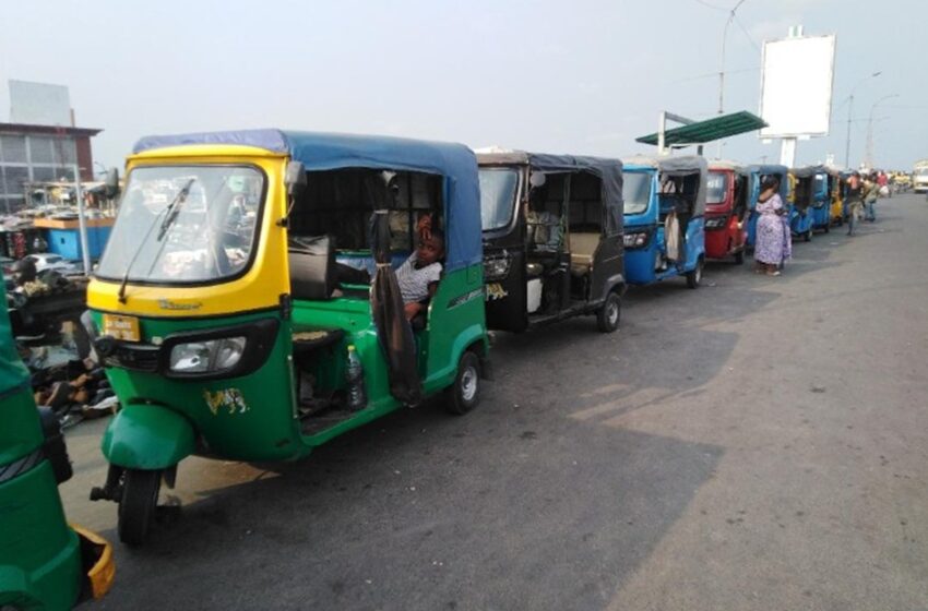  Inter-urban transport in southern Benin : Tricycles are gaining ground