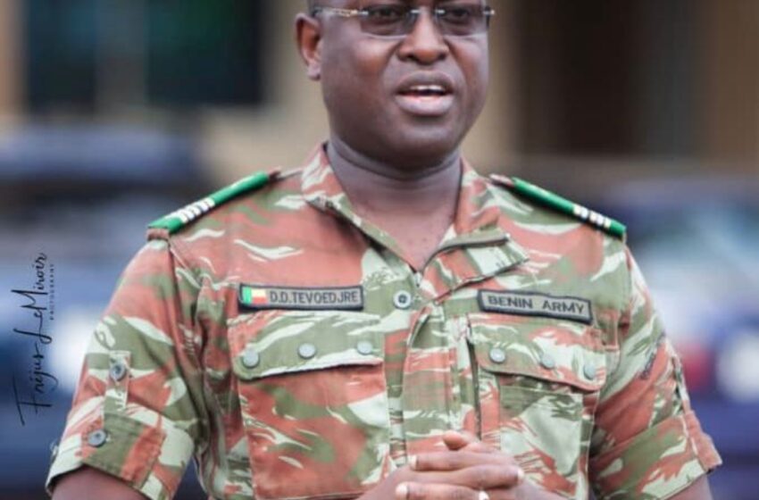  Coup attempt : Colonel Tévoédjrè free to move